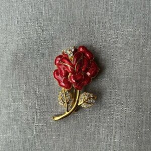 Vintage Elegant Red Rose Brooch with Gold Accents